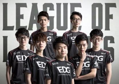 丁俊晖在比 丁俊晖在比