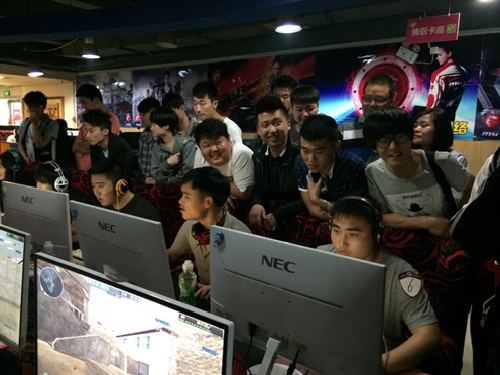 和队友打的 和队友打的